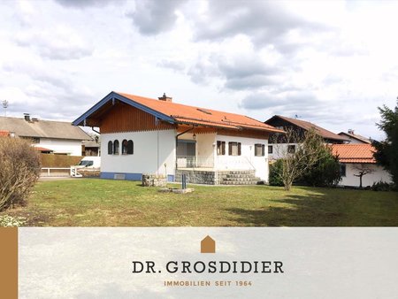 Dr Grosdidier: Sonniges Grundstück in ruhiger Lage! Teilbar! Nachlass-Verkauf!